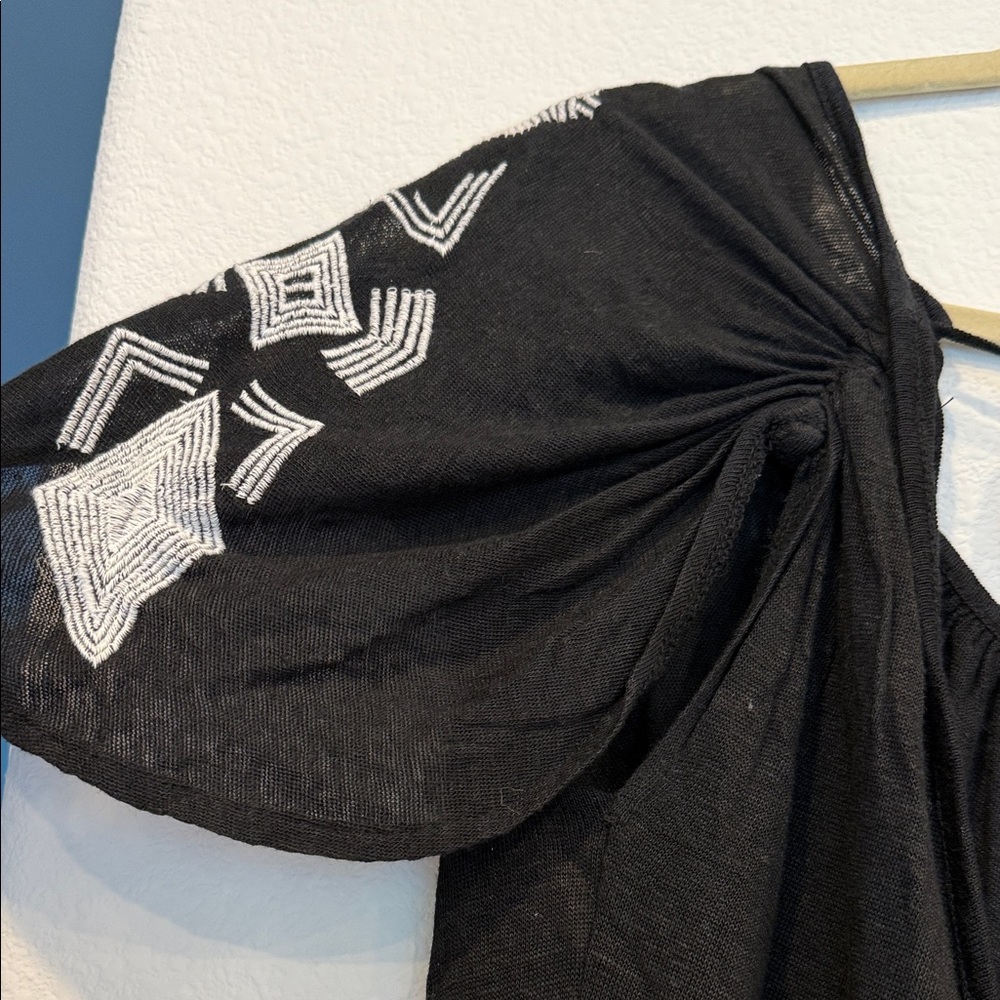 Free People Black Blouse with White Pattern - Picture 4 of 6